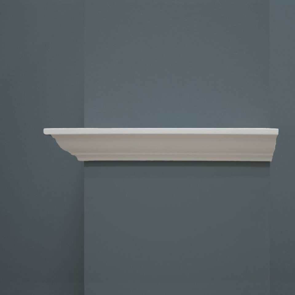 Witte wandplank tegen een blauwe muur